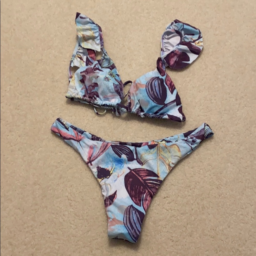 BRAND NEW! Shein Tropical Blues Bikini Set Sarong